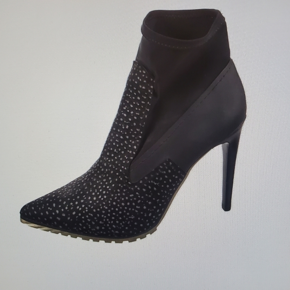 Tibi suede sock ankle boots. Black animal print. Sz 9.5. Pointed toe